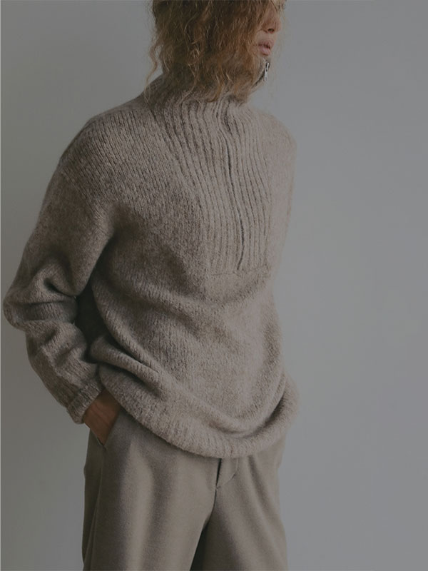 ハーフジップアルパカニットプルオーバー