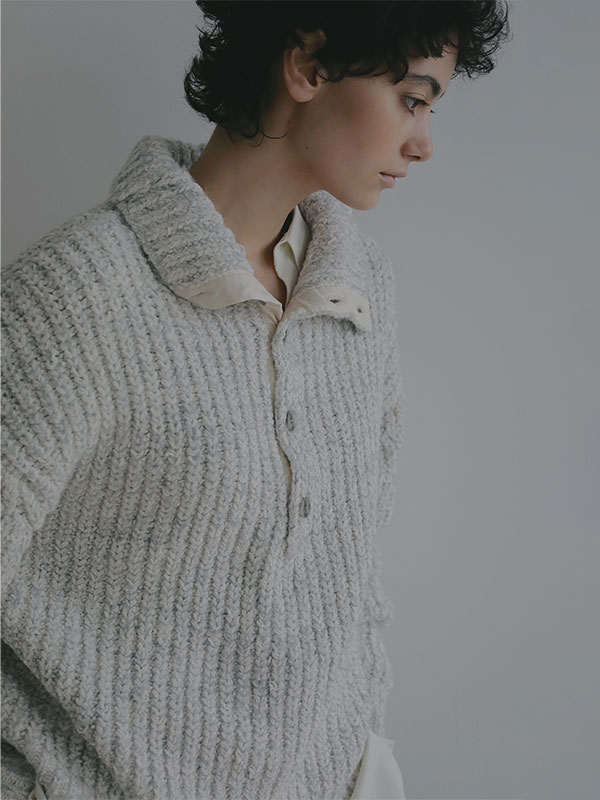 ブークレモールヤーンハイネックニットプルオーバー