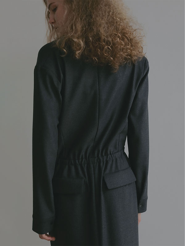 ウーステッドドレープネックワンピース