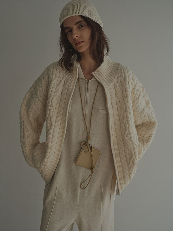 レザーコードカラビナスクエアパース