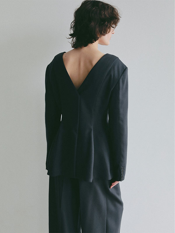 フロントファスナーウエストシェイプトップス