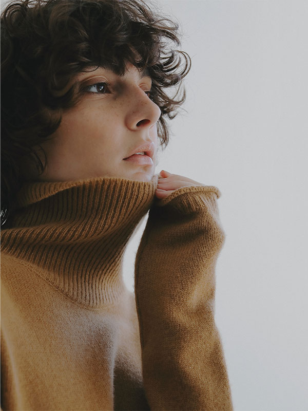 ウールカシミヤタートルネックニットプルオーバー