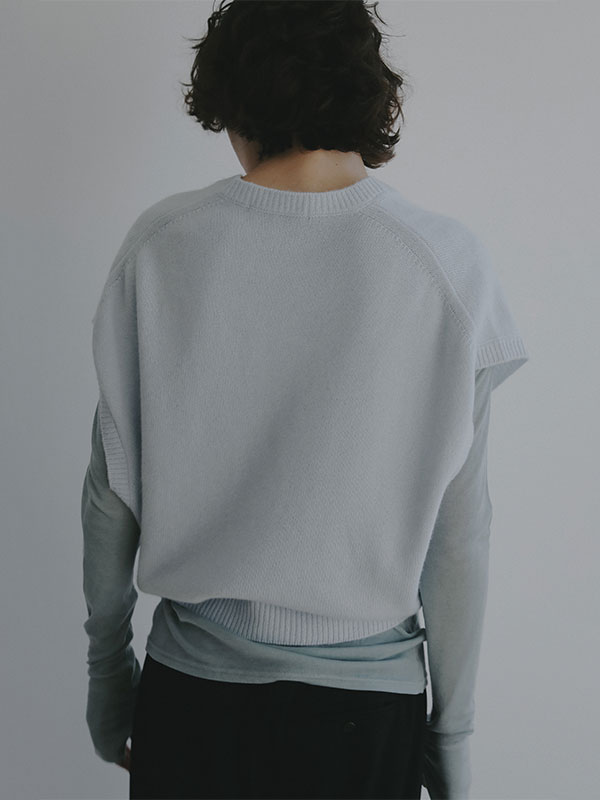 ウールカシミヤスリーブレスニットプルオーバー