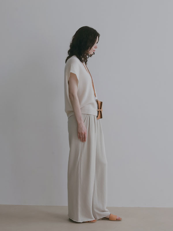 ウールカシミヤスリーブレスニットプルオーバー
