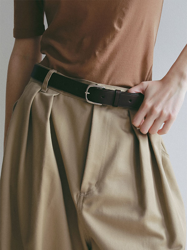 ブラスバックルレザーベルト