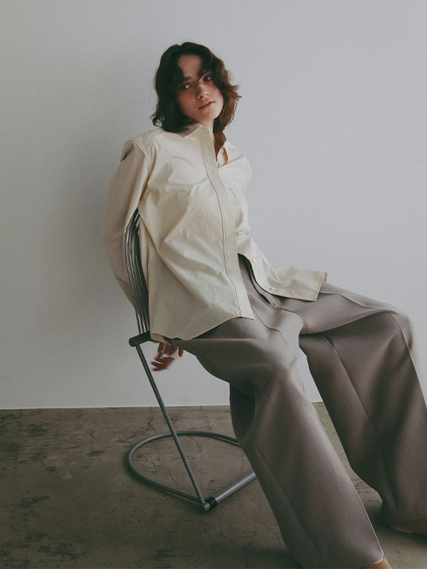 ボールドショルダーシャツ