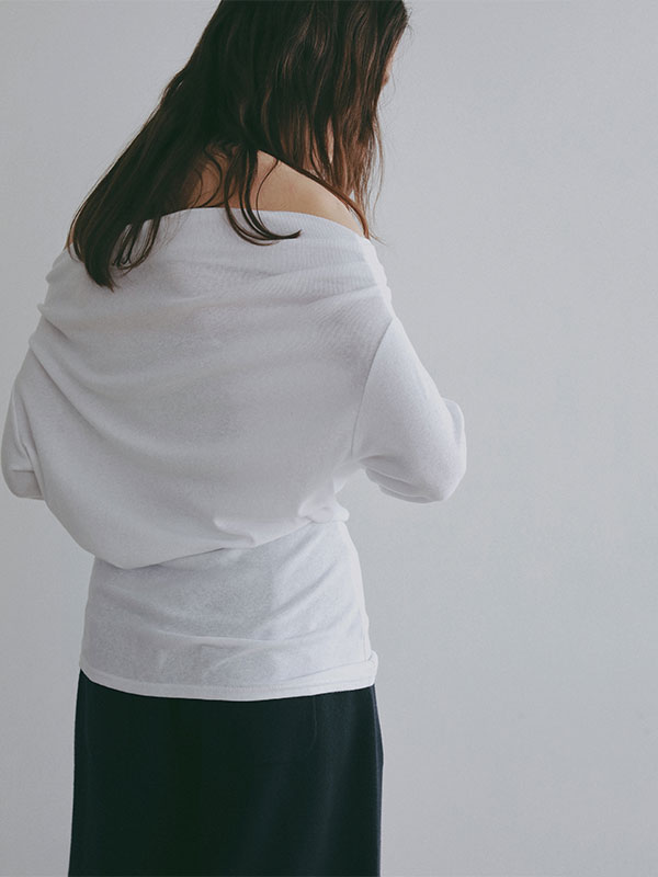 ワンショルダードレーププルオーバー