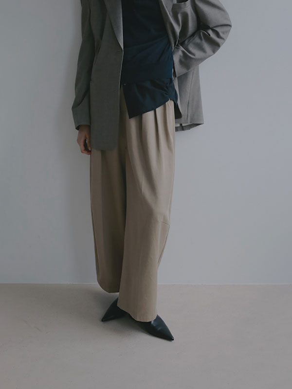 ソフトコットンタックカーブパンツ