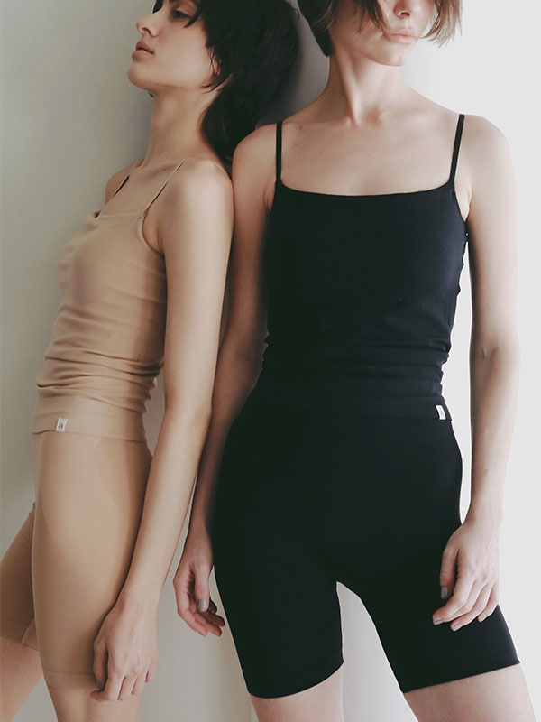 AMPHI×ETRE TOKYOフィットカップインキャミソール