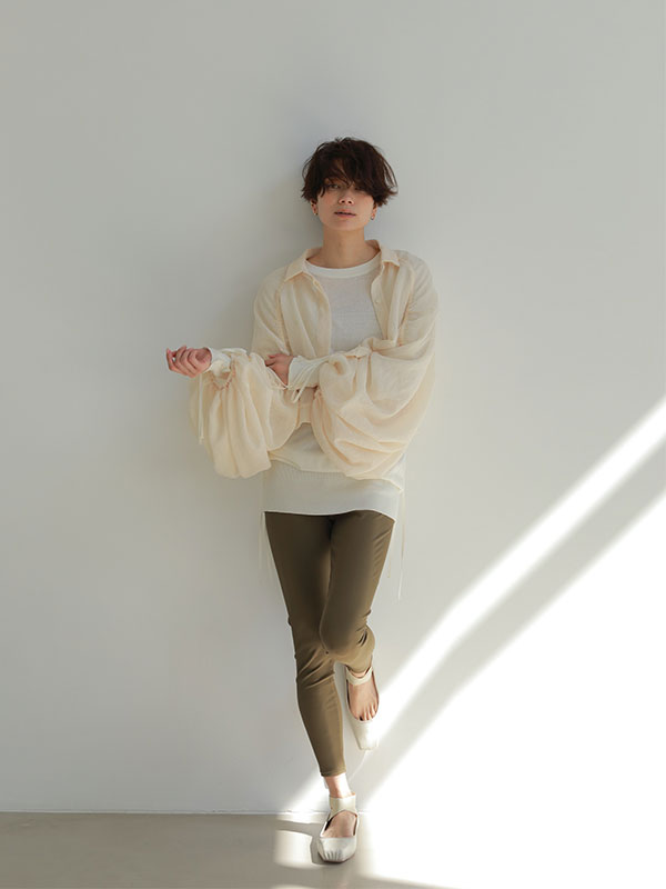 シャーリングシアーブラウス