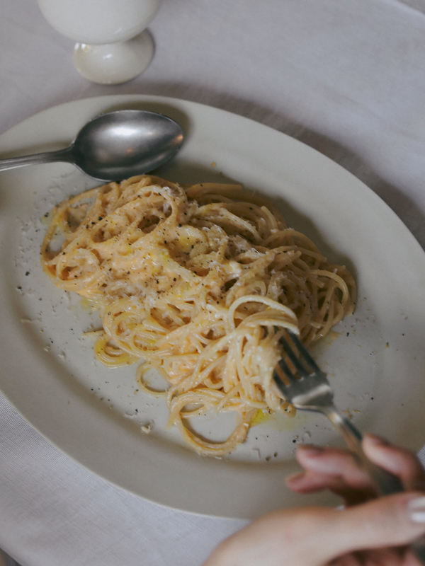 白陶土黒田釉オーバルプレート大