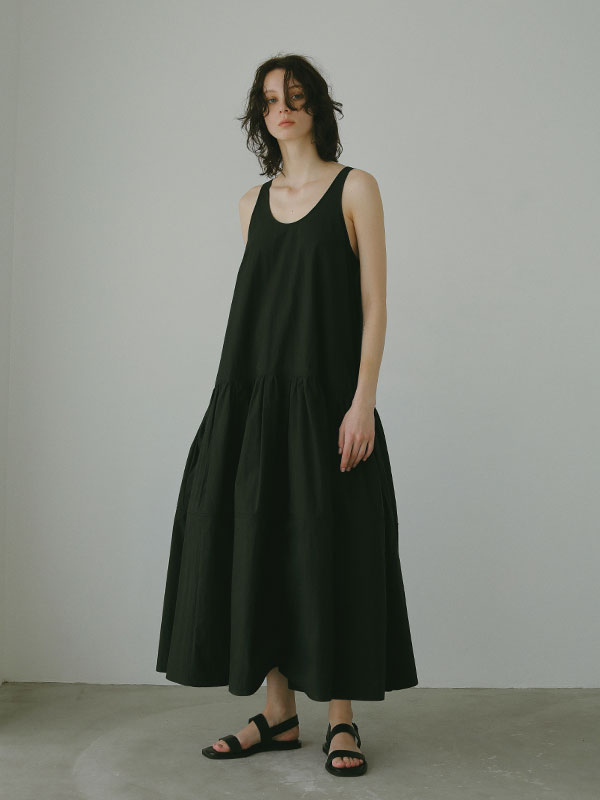 ラスト1点⭐︎【新品】 ランタンヘムギャザータンクワンピースエトレ