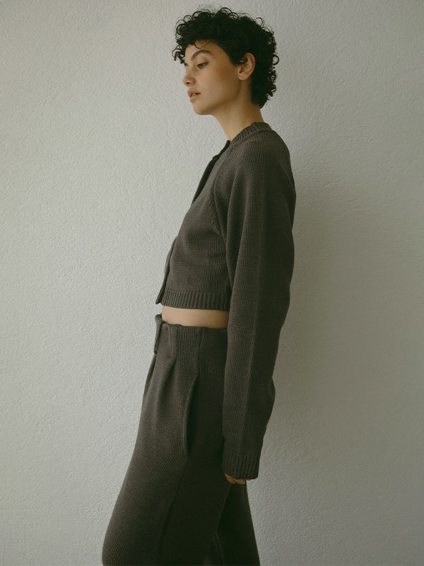 ハイネックコンパクトニットカーディガン