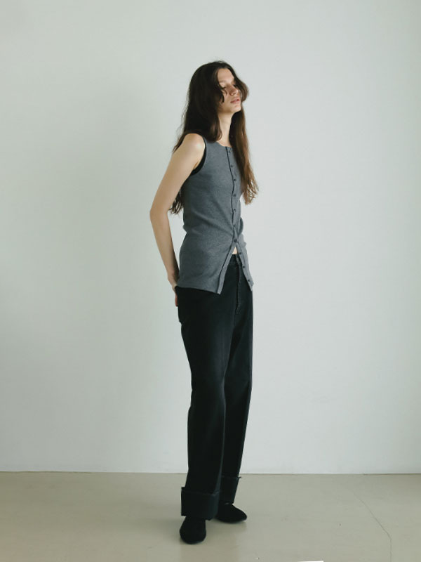 フロントオープンタンクトップ