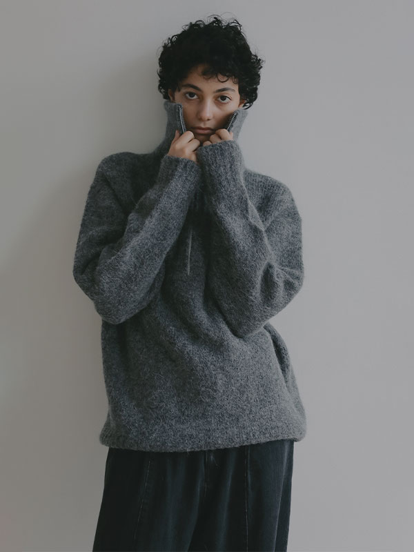 ハーフジップアルパカニットプルオーバー