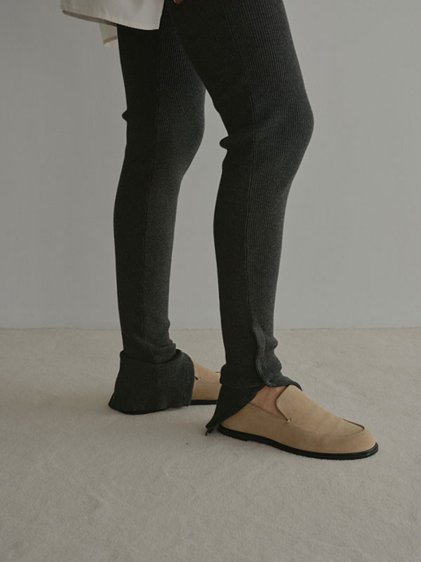 スウェードフラットローファー