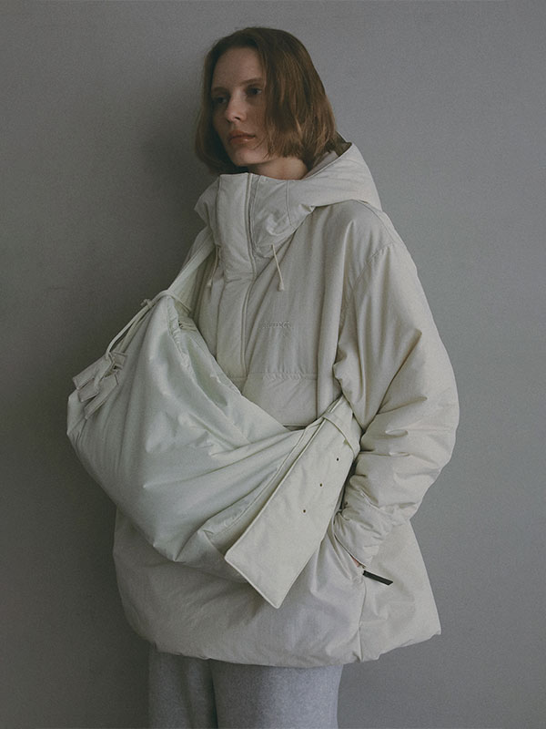 Marmot×ETRE TOKYO PERTEXパディングショルダーバック