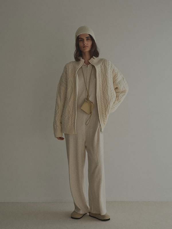 レザーコードカラビナスクエアパース