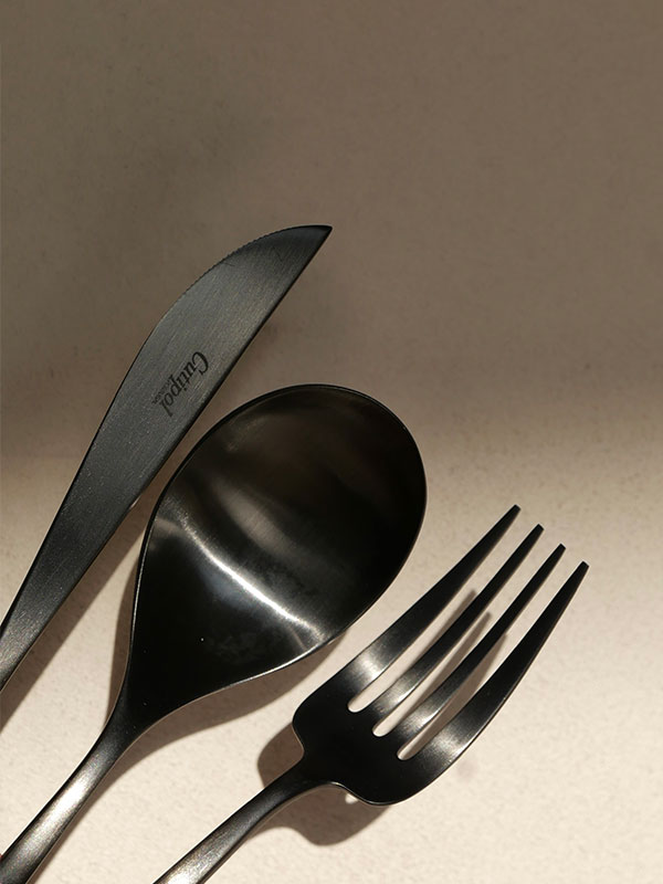 CUTIPOL MOONディナーナイフ