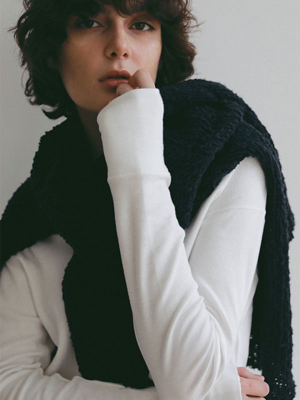 スラブヤーンローゲージニットプルオーバー(F NAVY): トップス │ ETRE