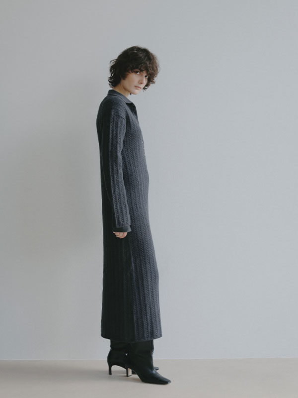 ナローケーブルニットワンピース