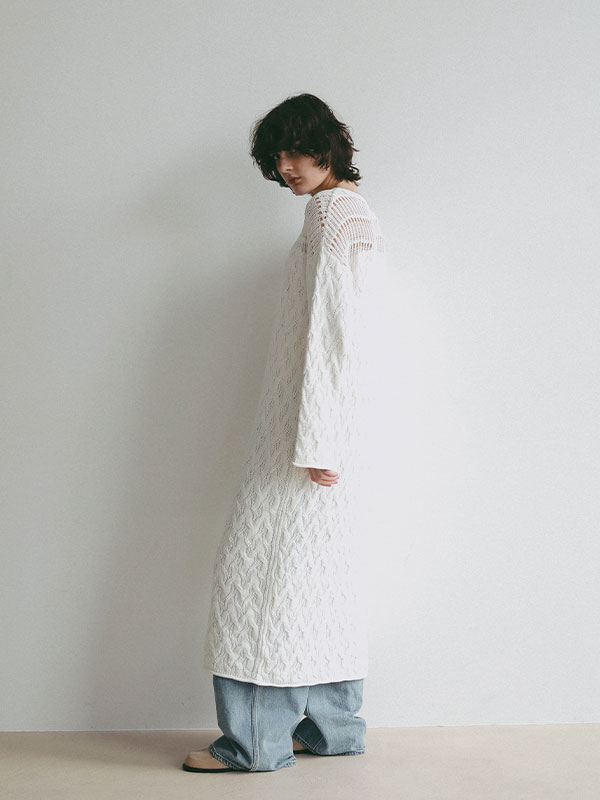 コードヤーンケーブルニットワンピース