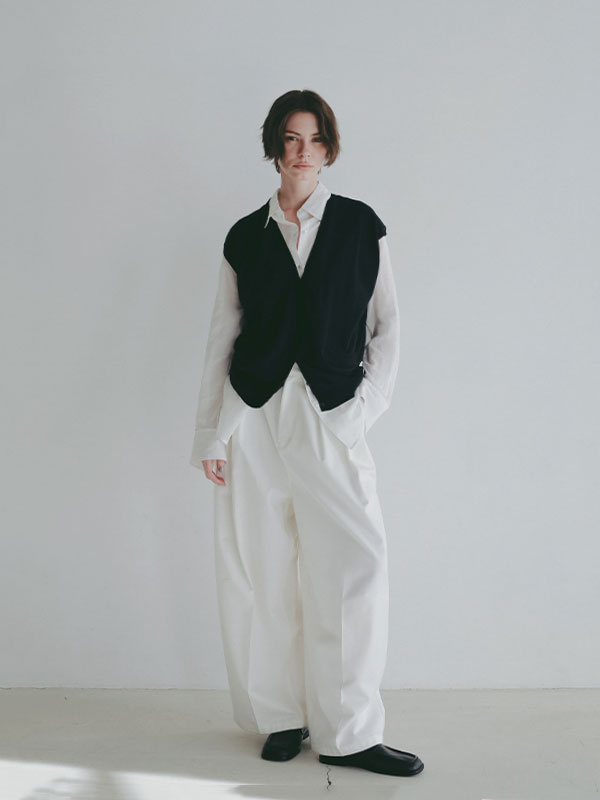スヴィンコットンニットベスト(F NAVY): トップス │ ETRE TOKYO