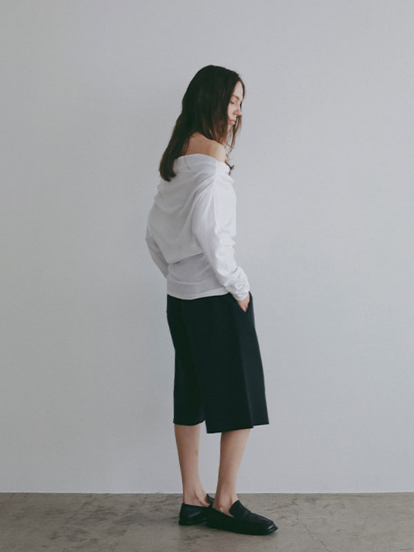 ワンショルダードレーププルオーバー