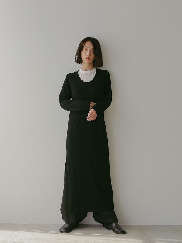 ウールラウンドネックIラインニットワンピース