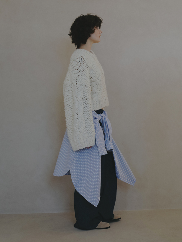 ハンドニットケーブルプルオーバー