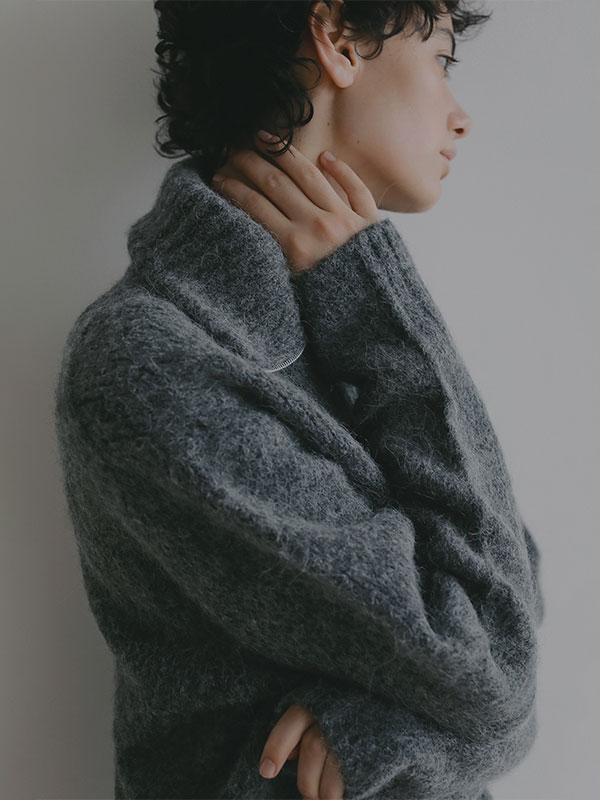 ハーフジップアルパカニットプルオーバー