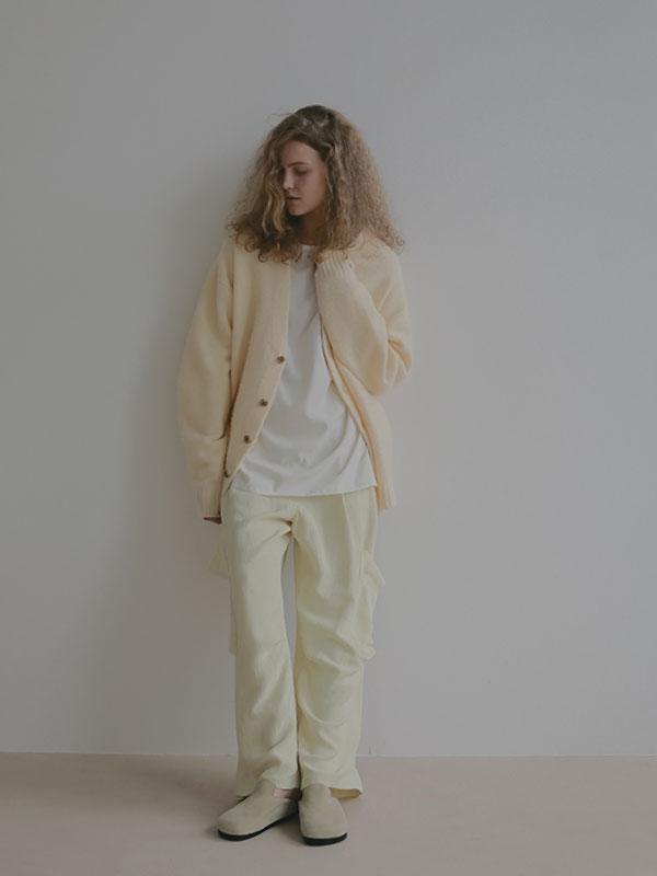 ミドルゲージＶネックニットカーディガン