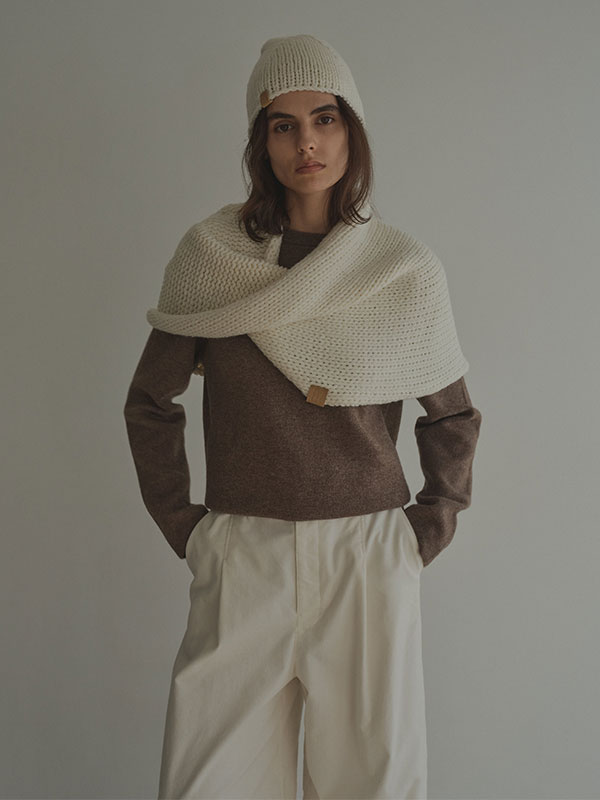 バルキーヤーンハンドニットキャップ