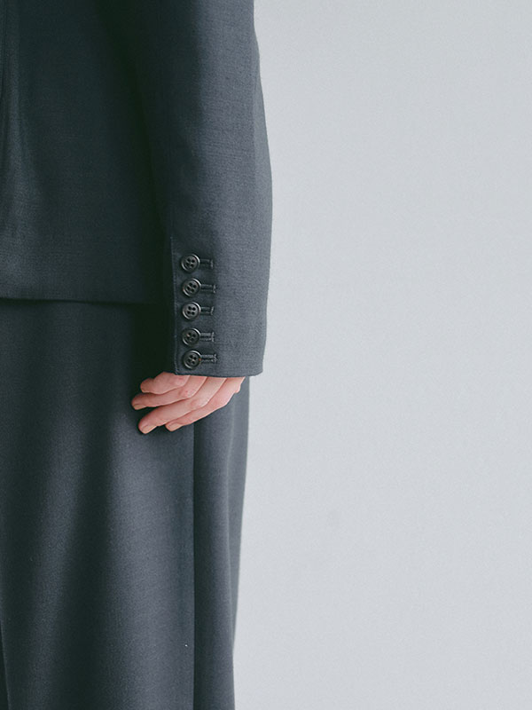 フロントファスナーウエストシェイプトップス