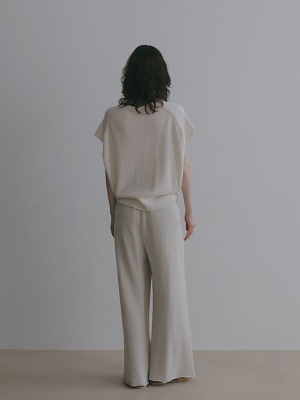 ウールカシミヤスリーブレスニットプルオーバー