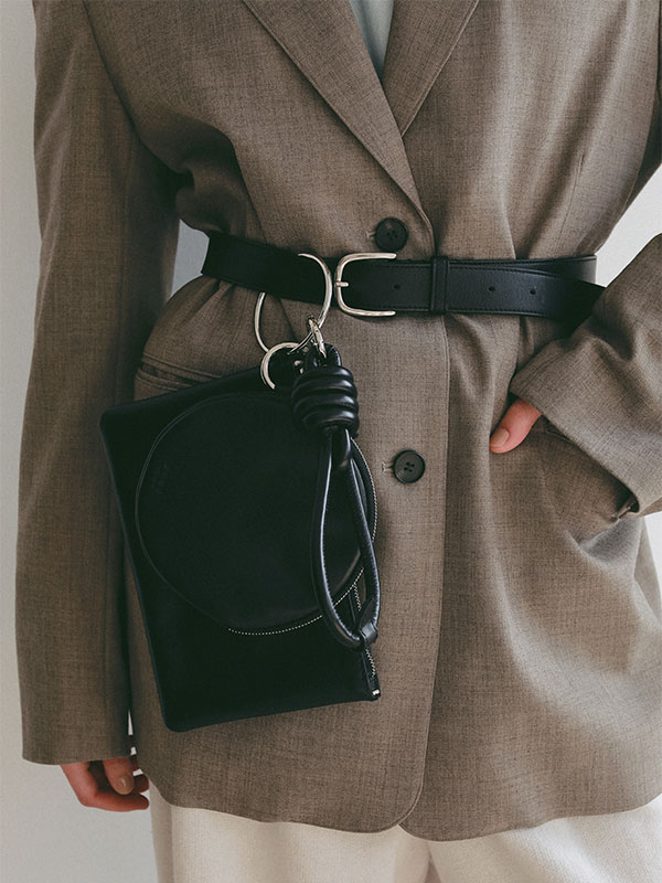 ブラスバックルレザーベルト