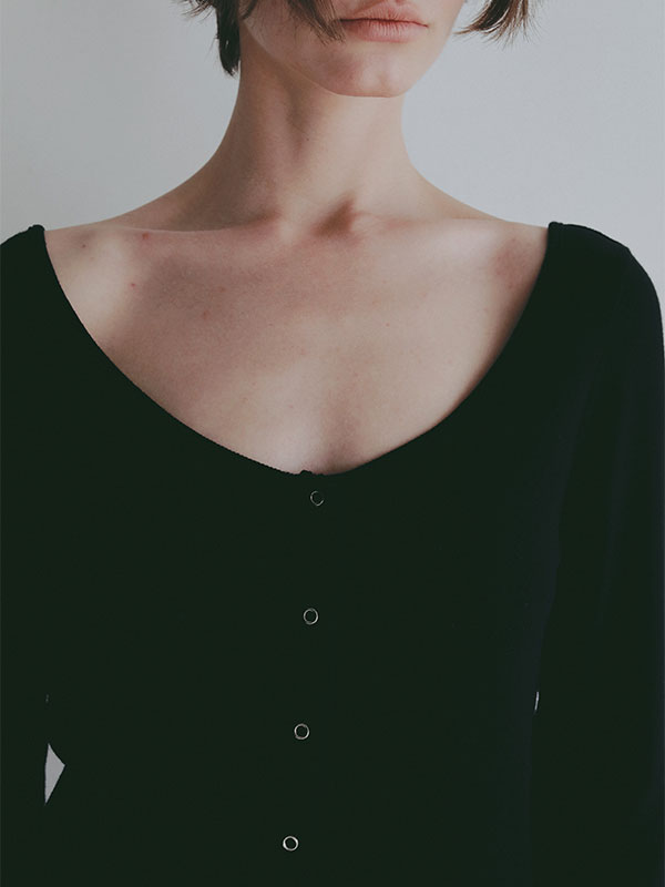 バトーネックカットプルオーバー