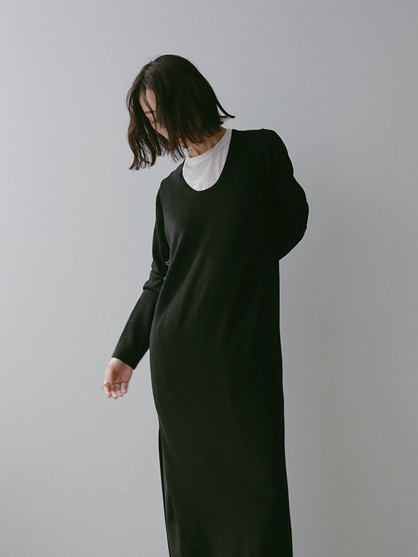 ウールラウンドネックIラインニットワンピース