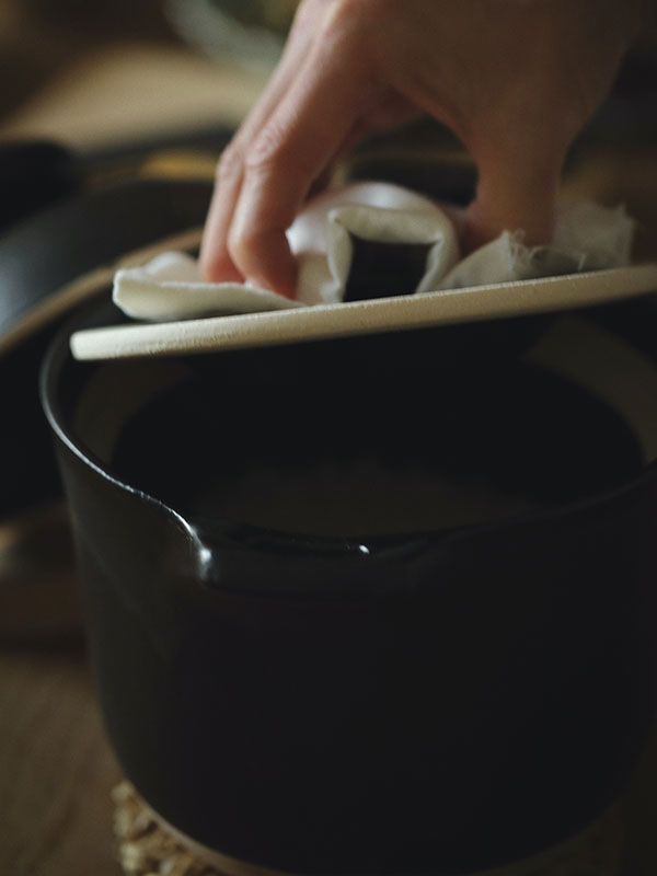 耐熱白土黒釉3合土鍋