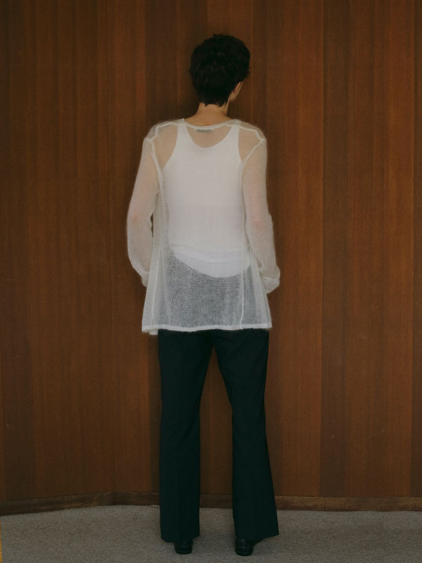 ピンタックスリムパンツ