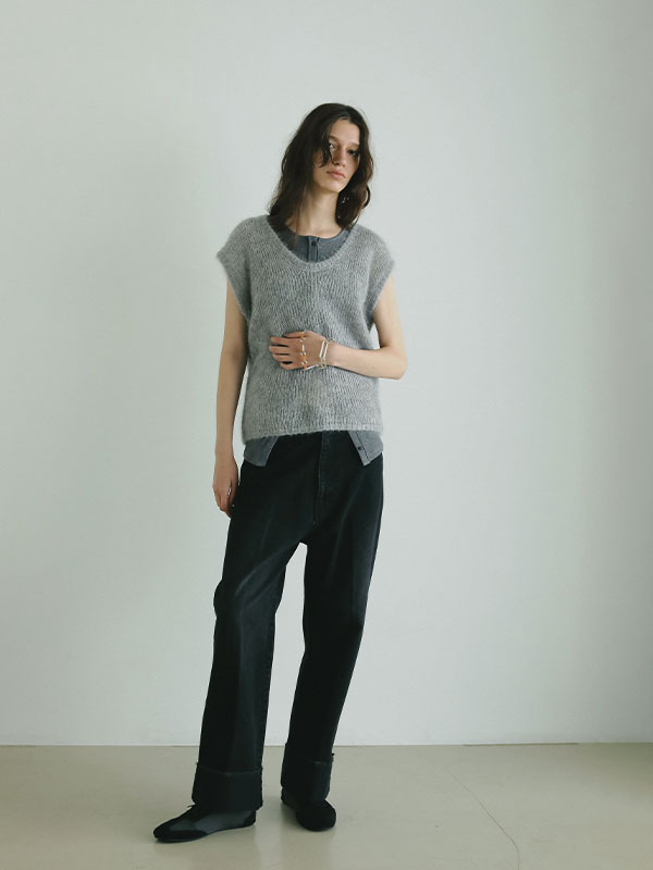 フロントオープンタンクトップ