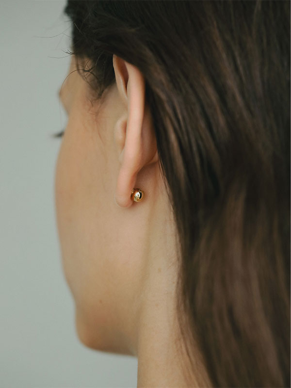 タイニーシルバーピアス