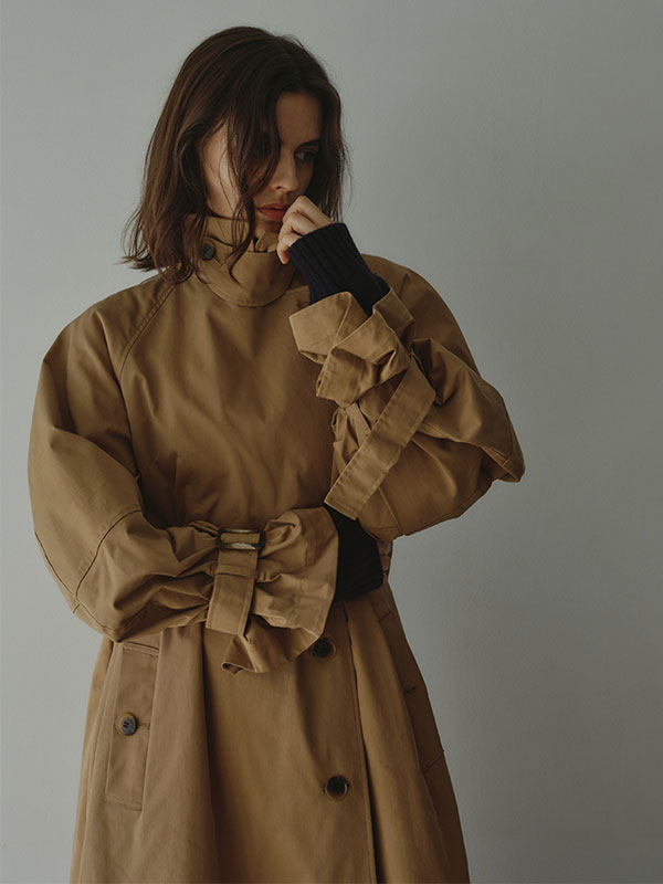 コンシャススリーブトレンチコート