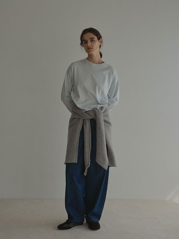 カーヴィータックデニムパンツ