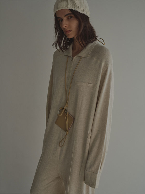 レザーコードカラビナスクエアパース