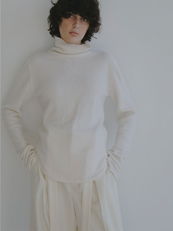 ウールカシミヤタートルネックニットプルオーバー