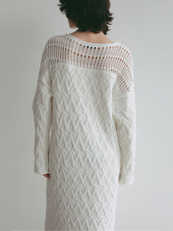 コードヤーンケーブルニットワンピース