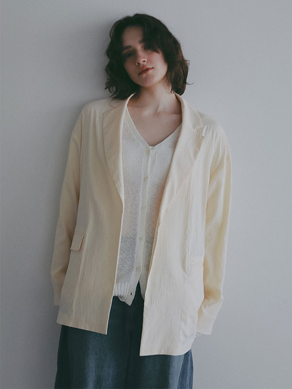 ナイロンエアリージャケット