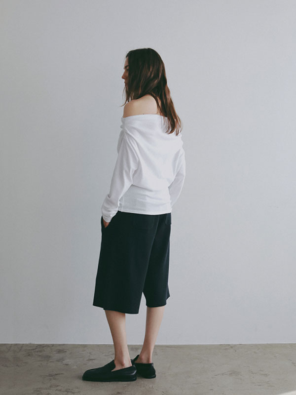 ワンショルダードレーププルオーバー