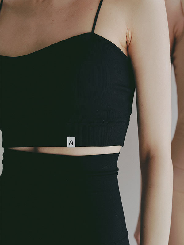 AMPHI×ETRE TOKYOフィットカップインバンドゥキャミソール